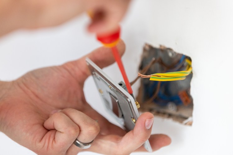 PB Electrical Installations – Commercial and residential electrical ...